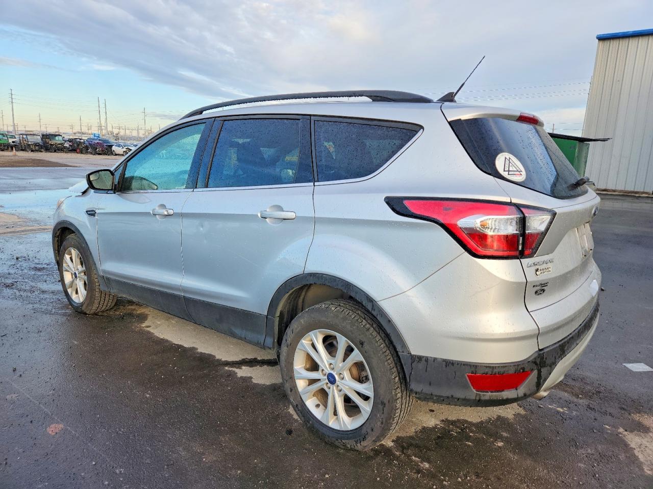 2018 FORD ESCAPE SE photo 2