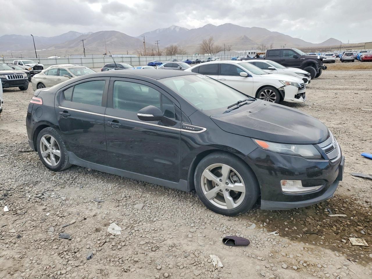 2013 CHEVROLET VOLT photo 4