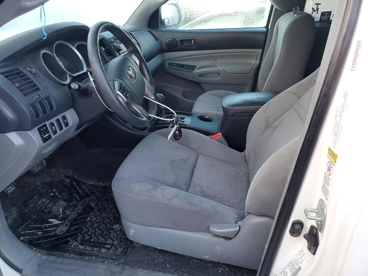 2012 TOYOTA TACOMA photo 7
