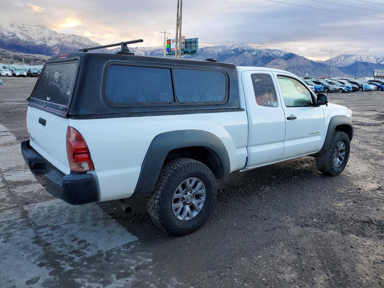 2012 TOYOTA TACOMA photo 3