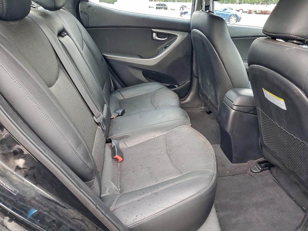 2015 HYUNDAI ELANTRA SE photo 10