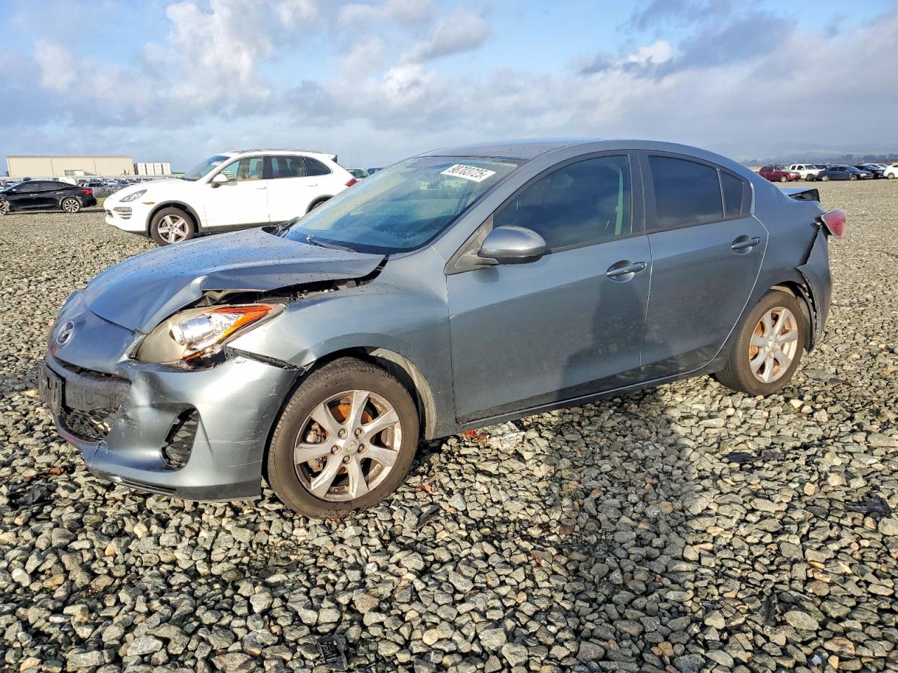 2013 MAZDA 3