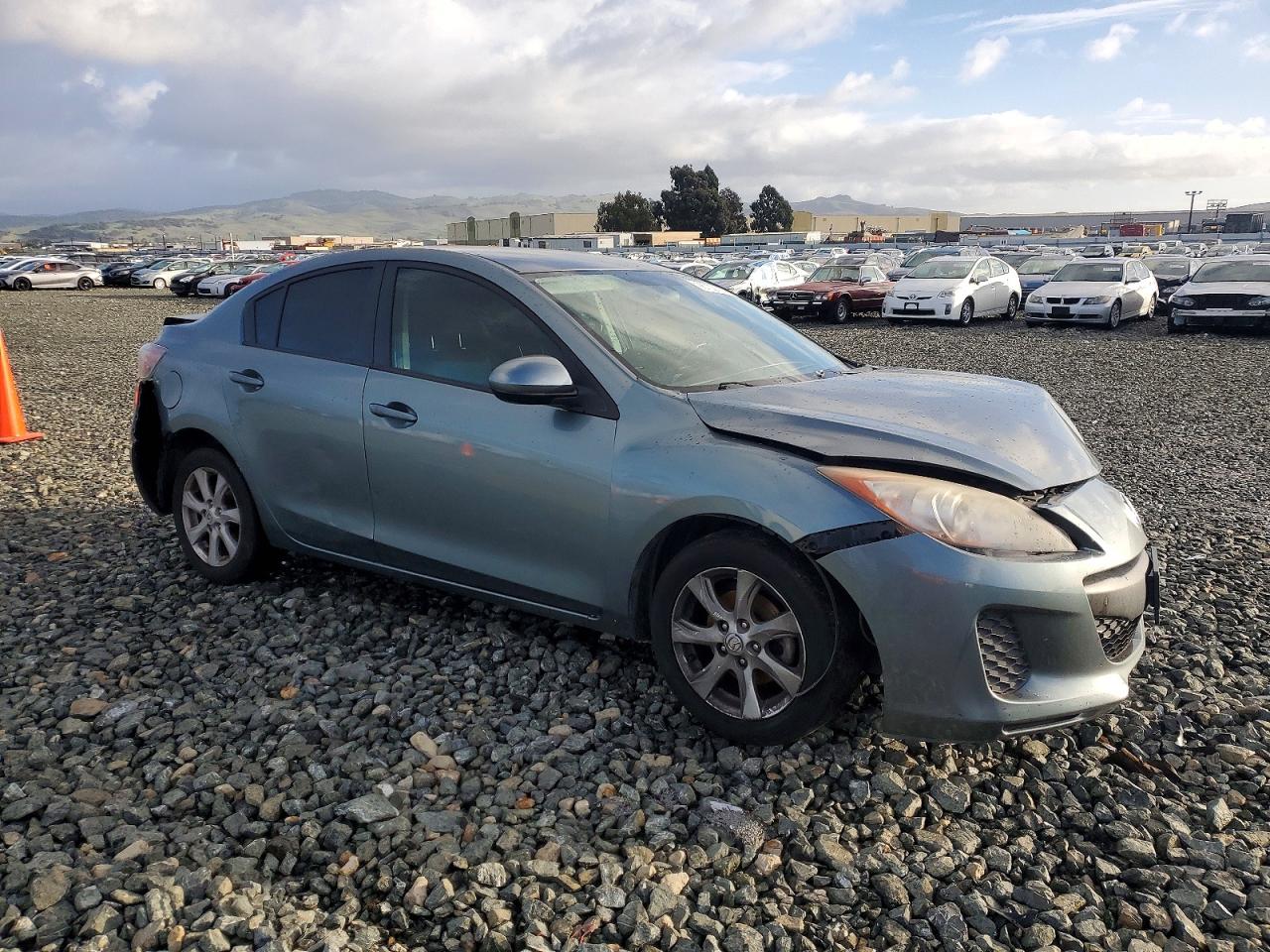 2013 MAZDA 3 photo 7
