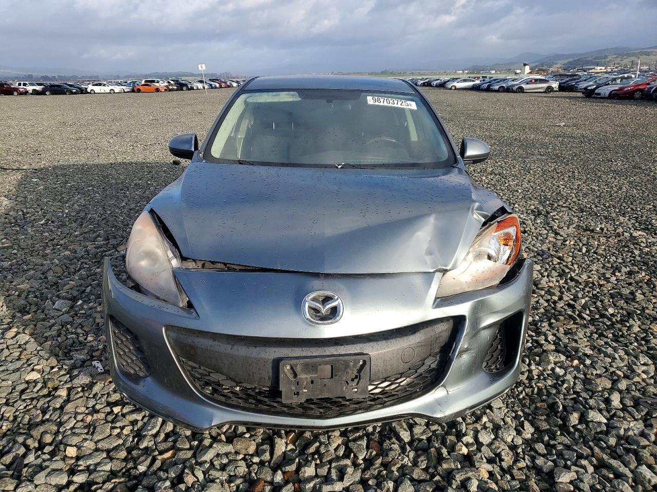 2013 MAZDA 3 photo 9
