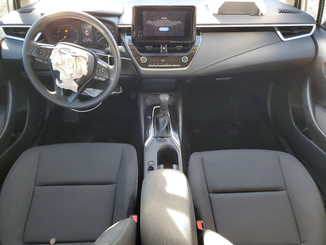 2025 TOYOTA COROLLA LE photo 15