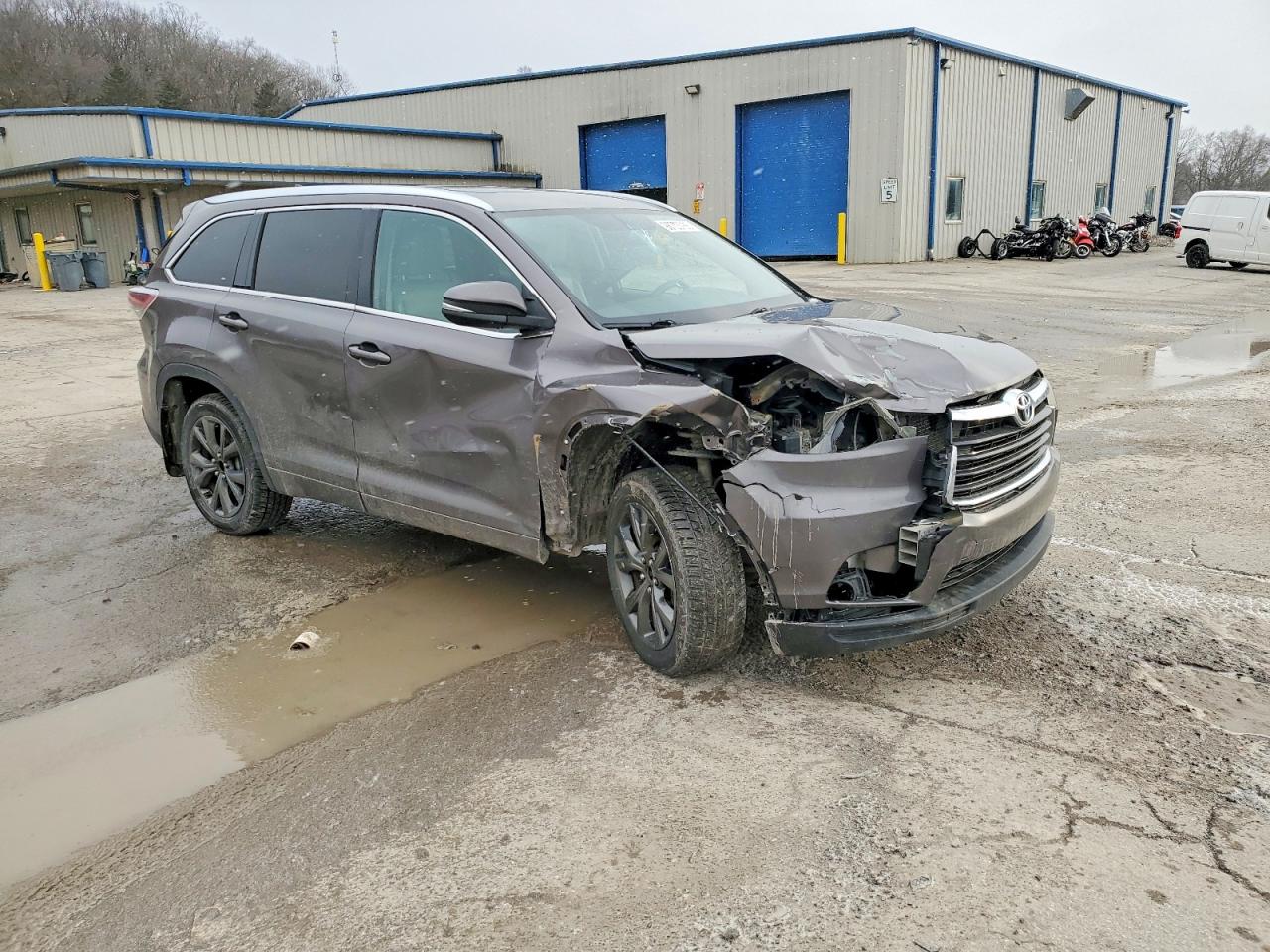 2016 TOYOTA HIGHLANDER XLE photo 4