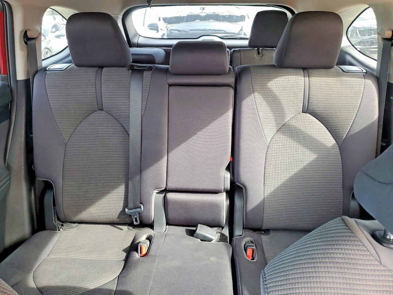 2021 TOYOTA HIGHLANDER HYBRID LE photo 10