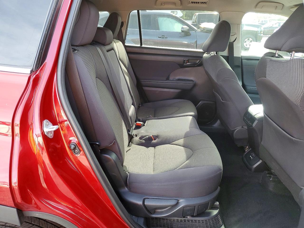 2021 TOYOTA HIGHLANDER HYBRID LE photo 11