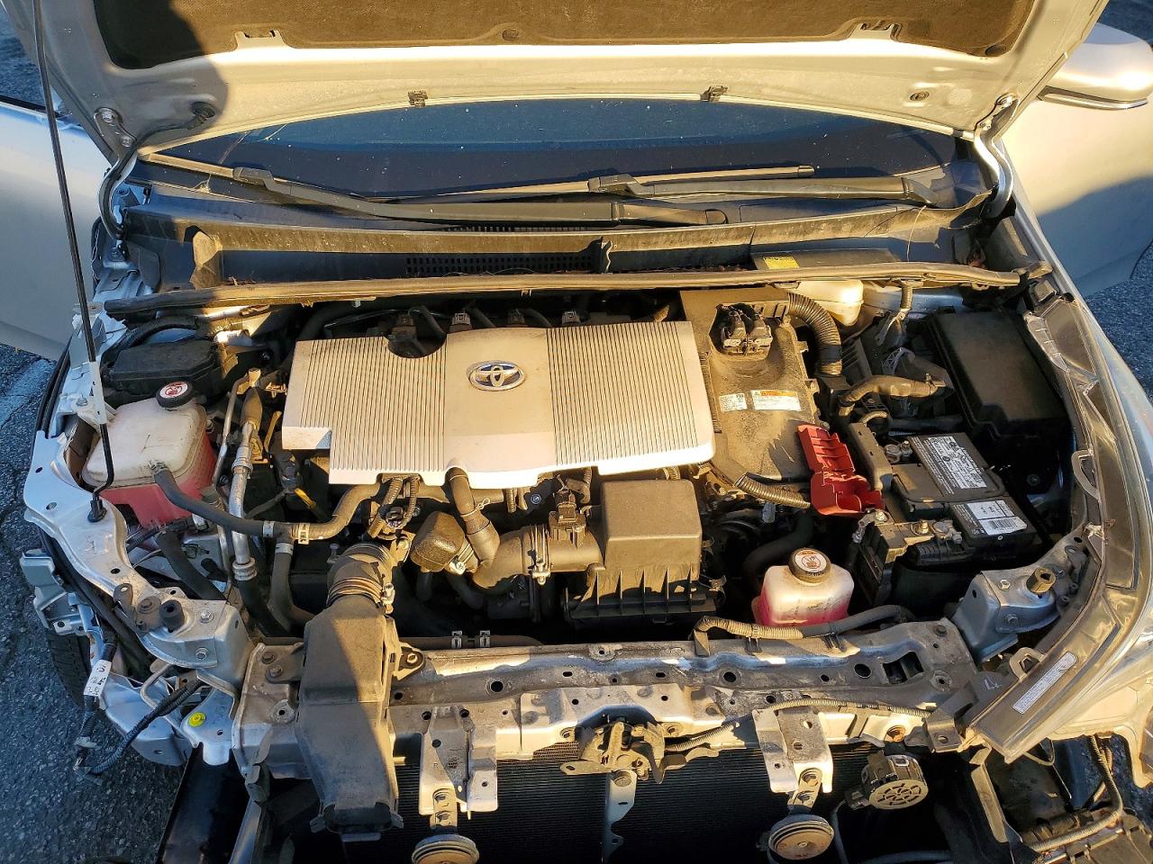 2016 TOYOTA PRIUS photo 11