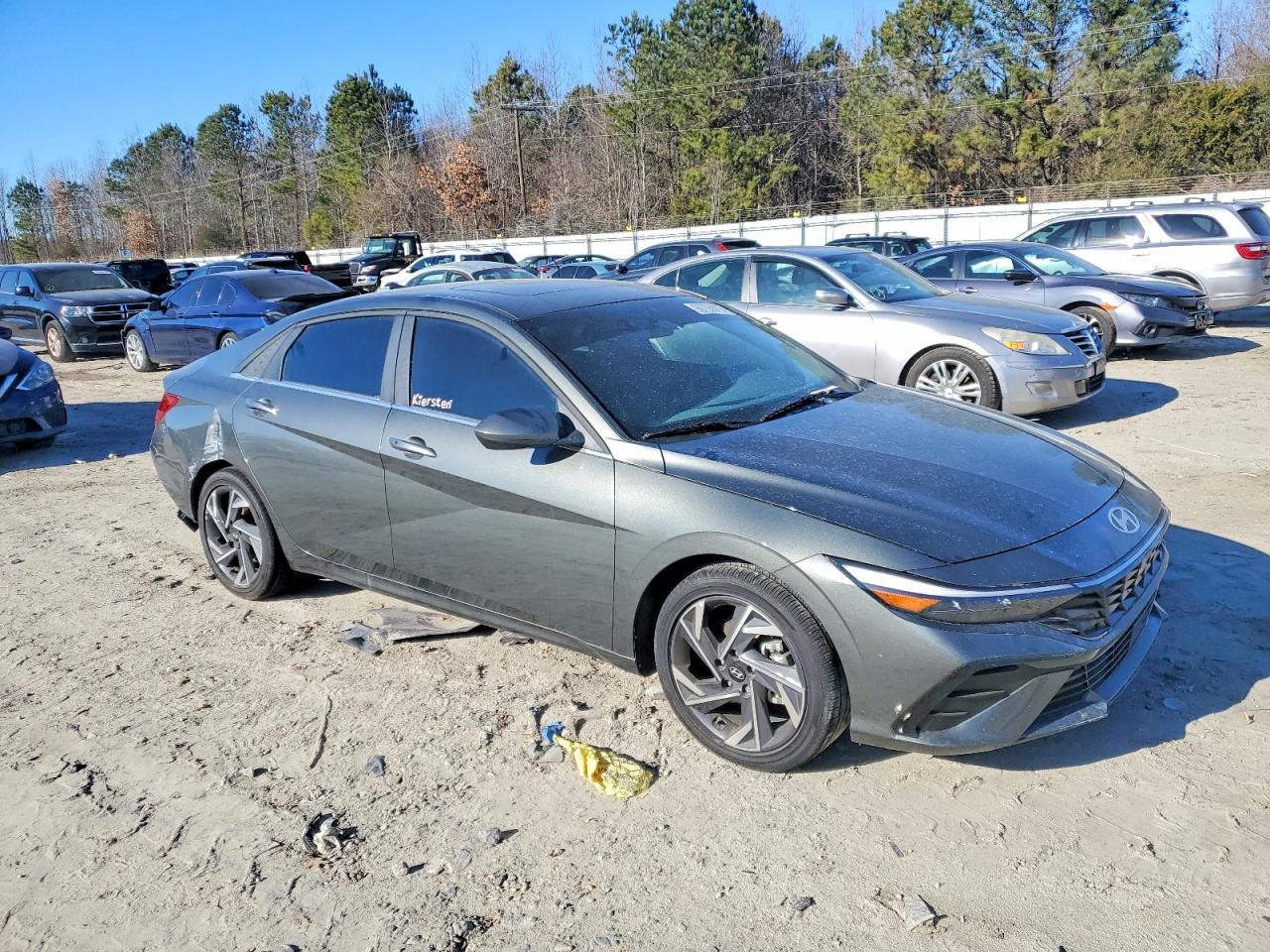 2025 HYUNDAI ELANTRA SEL photo 4