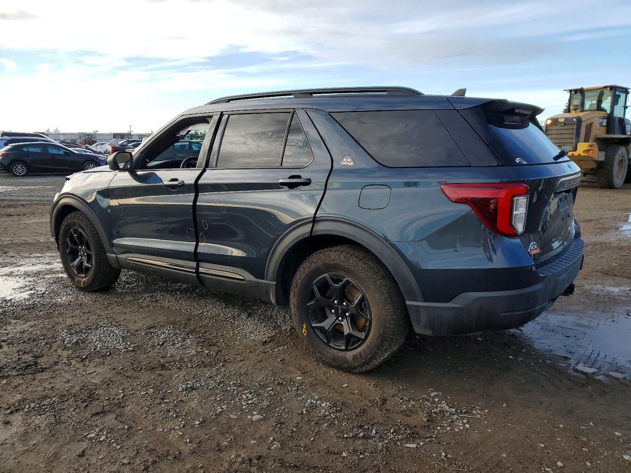2023 FORD EXPLORER TIMBERLINE photo 2