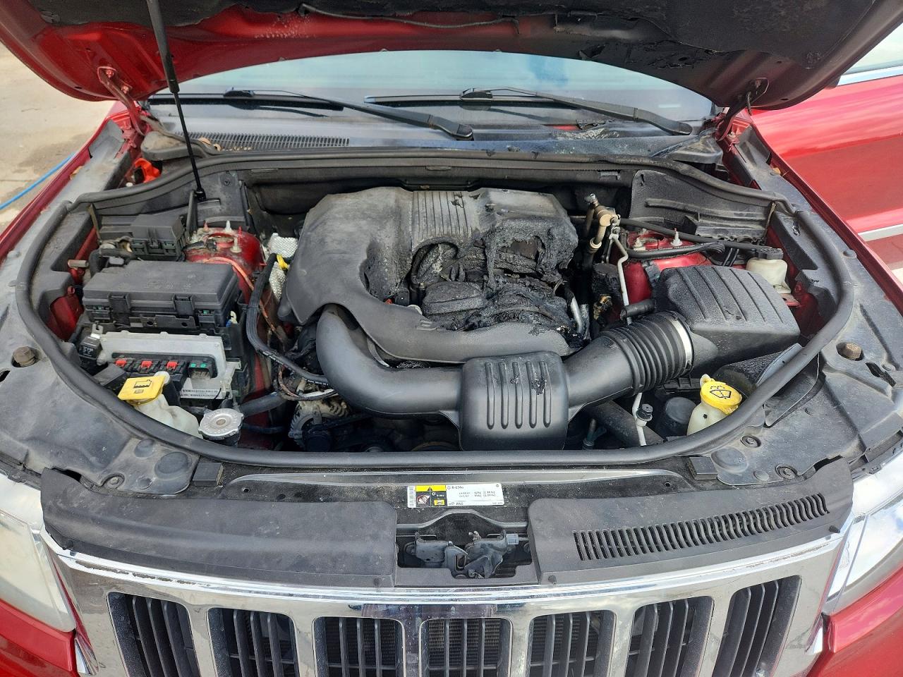 2011 JEEP GRAND CHEROKEE LAREDO photo 12