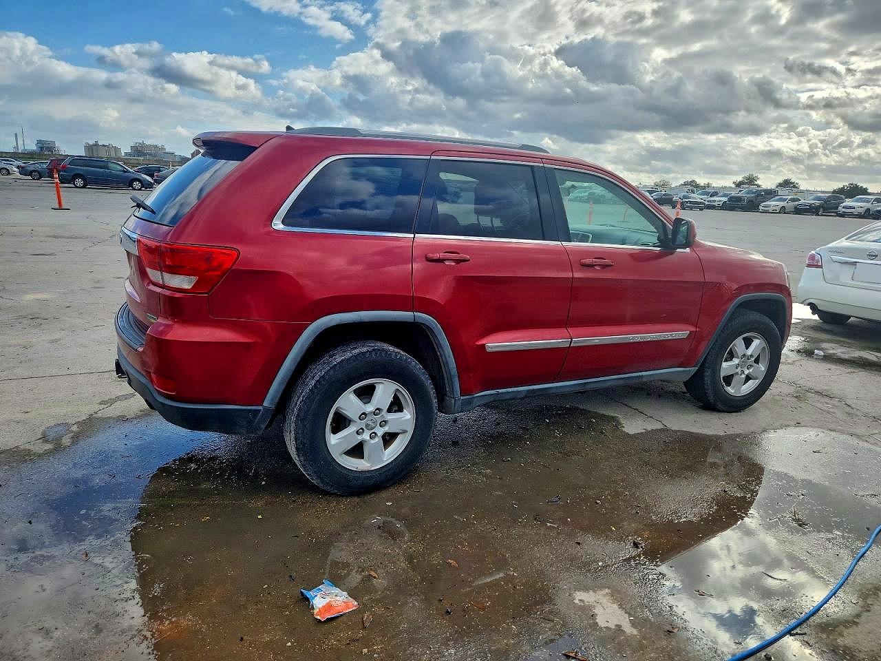2011 JEEP GRAND CHEROKEE LAREDO photo 3
