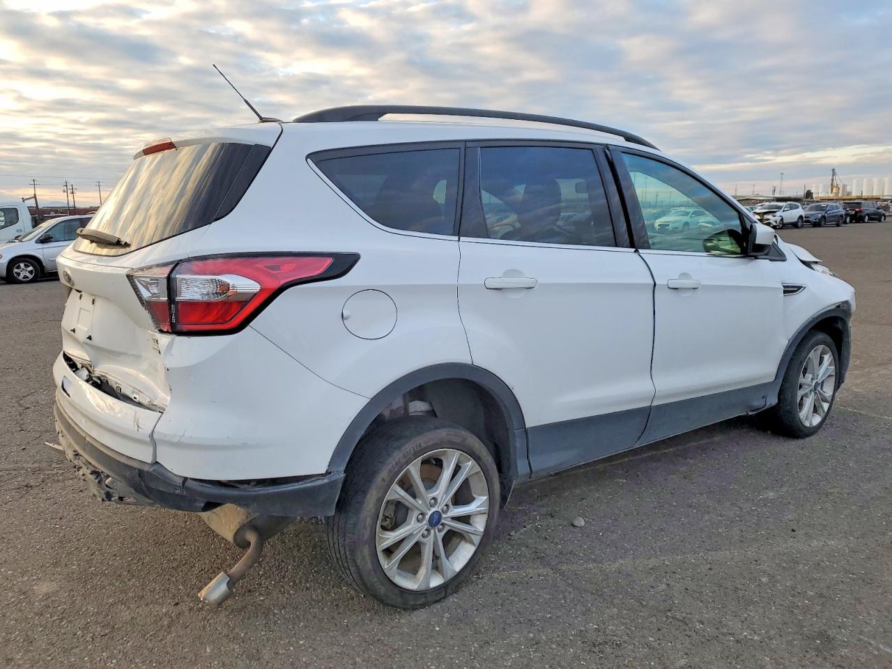 2018 FORD ESCAPE SE photo 3