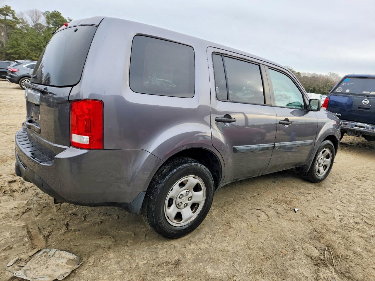 2015 HONDA PILOT LX photo 3