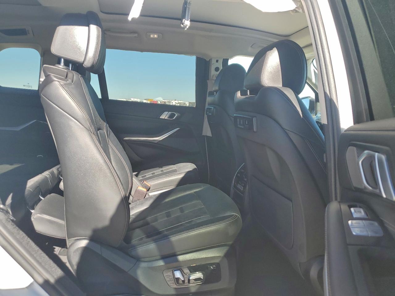 2020 BMW X7 XDRIVE40I photo 11