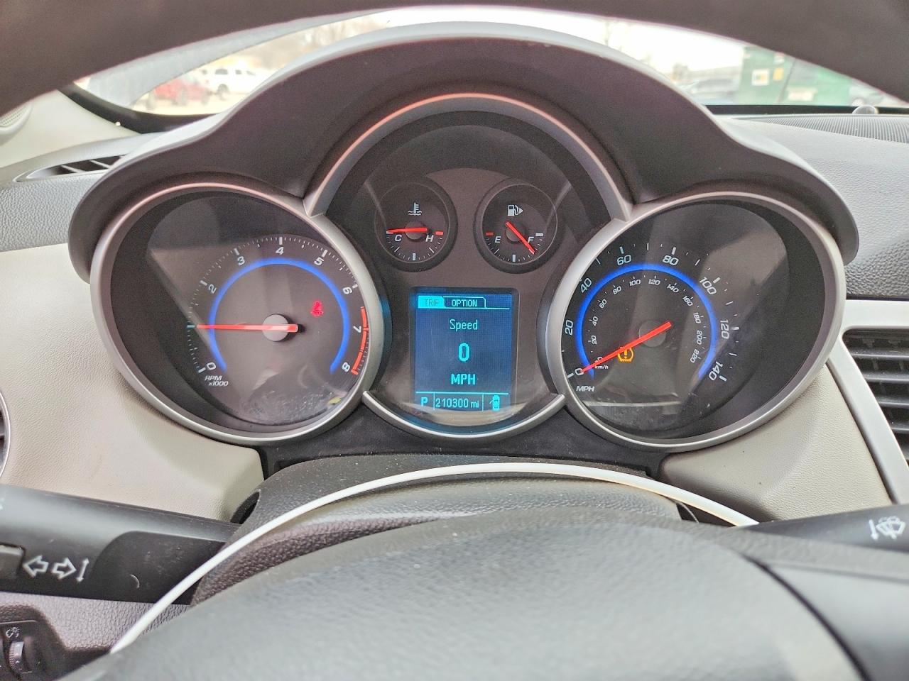 2016 CHEVROLET CRUZE LIMITED LS photo 9