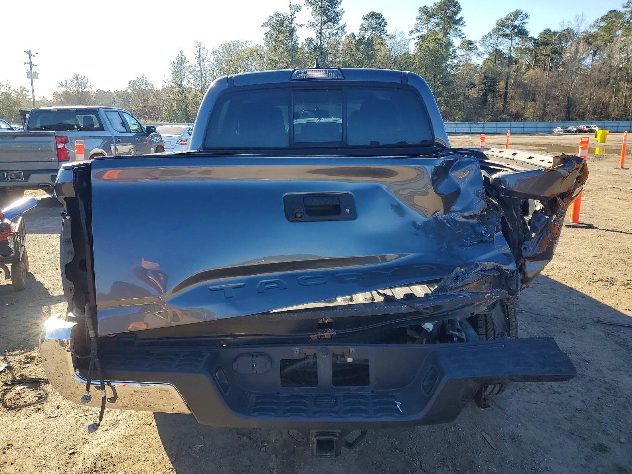 2017 TOYOTA TACOMA DOUBLE CAB photo 6