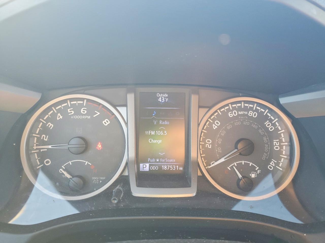 2017 TOYOTA TACOMA DOUBLE CAB photo 9