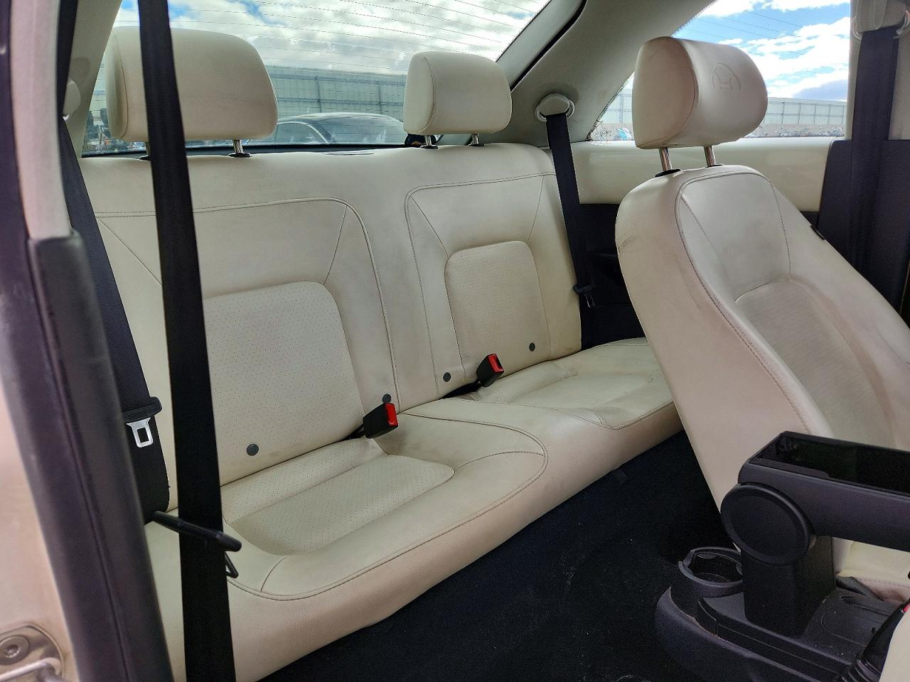2008 VOLKSWAGEN NEW BEETLE TRIPLE WHITE photo 10