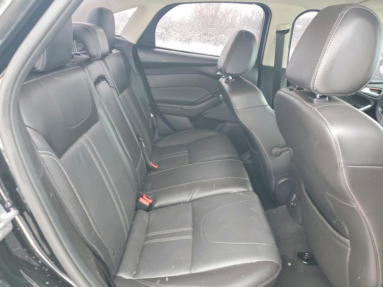 2014 FORD FOCUS SE photo 10