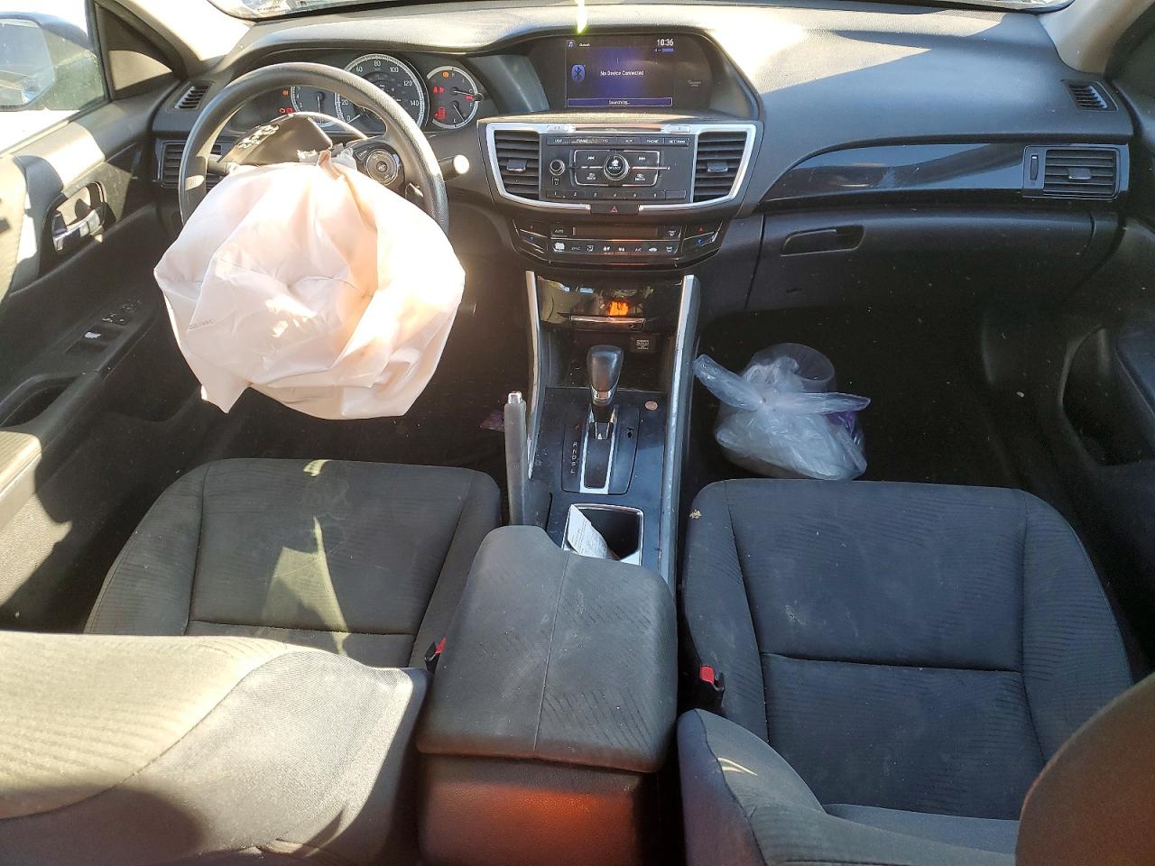 2017 HONDA ACCORD LX photo 8