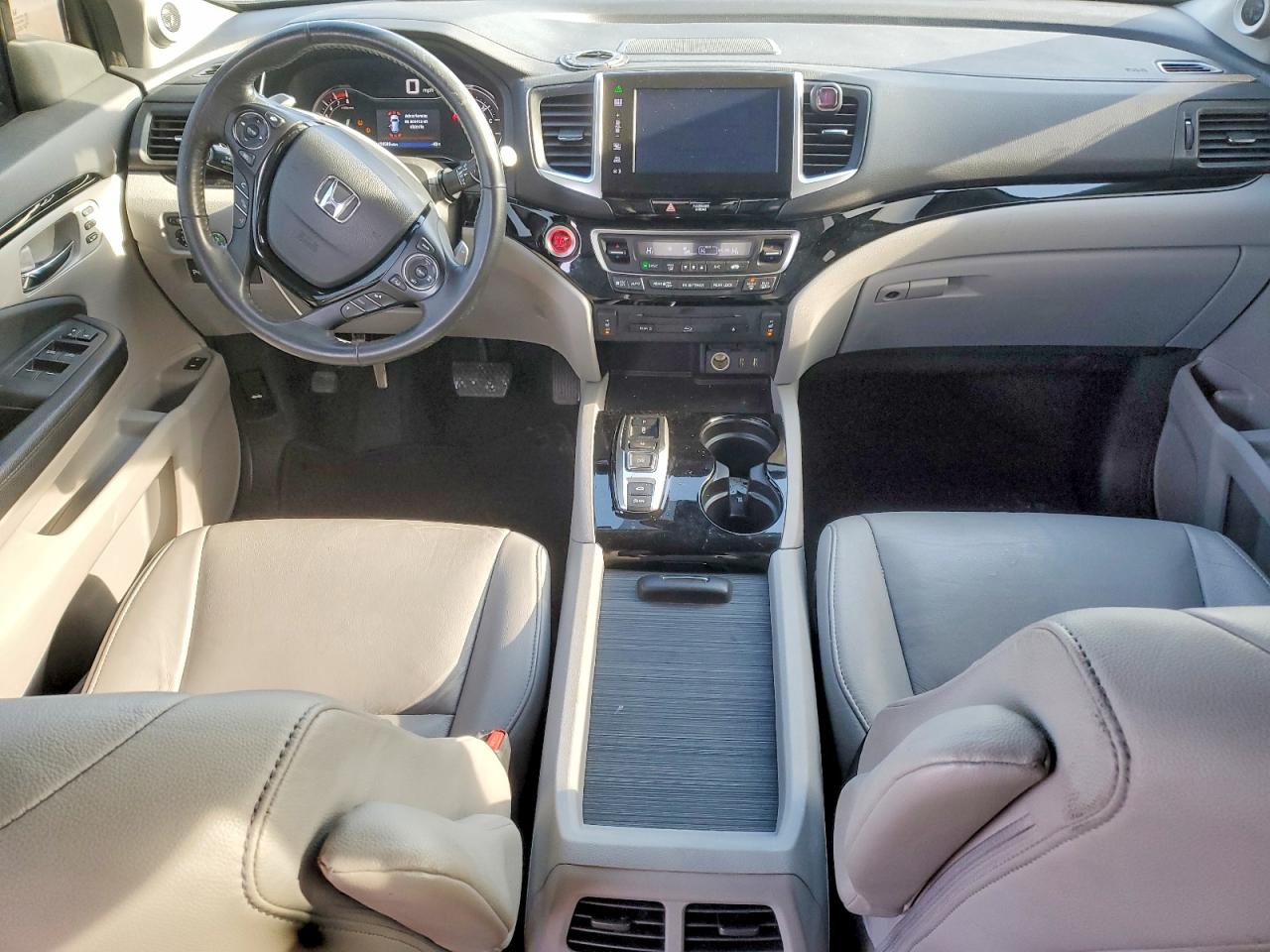 2016 HONDA PILOT TOURING photo 8
