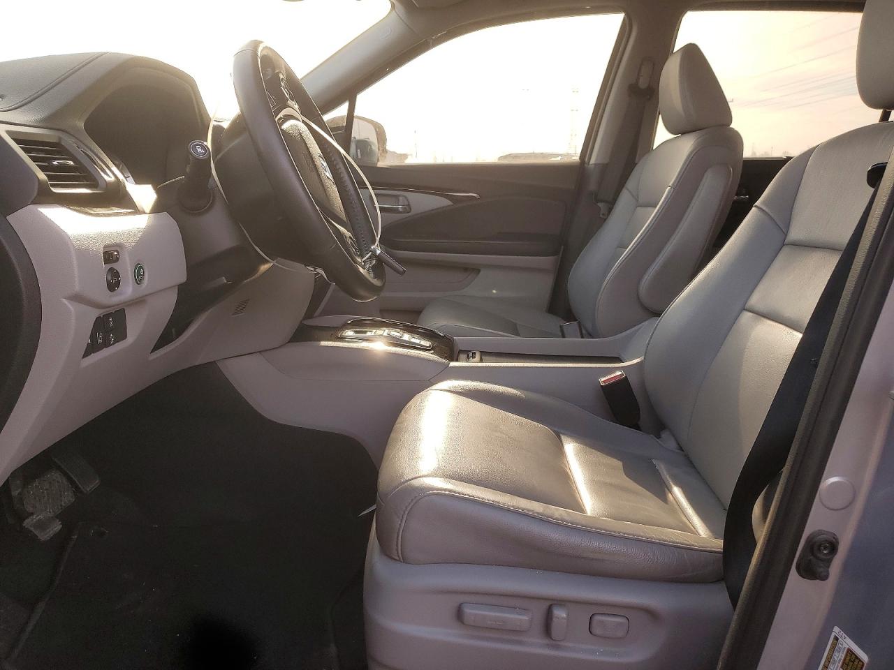 2016 HONDA PILOT TOURING photo 7