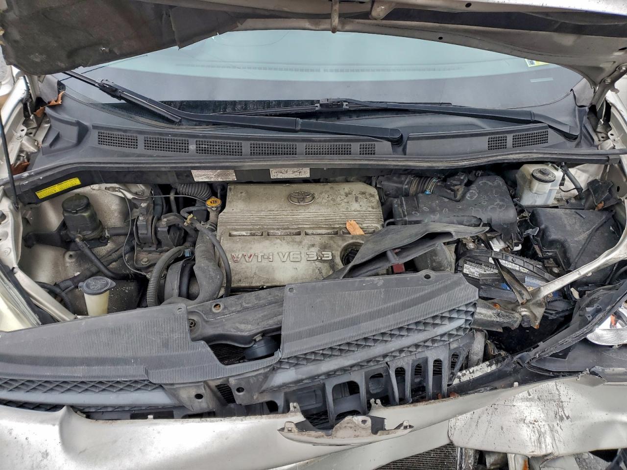 2004 TOYOTA SIENNA CE photo 12