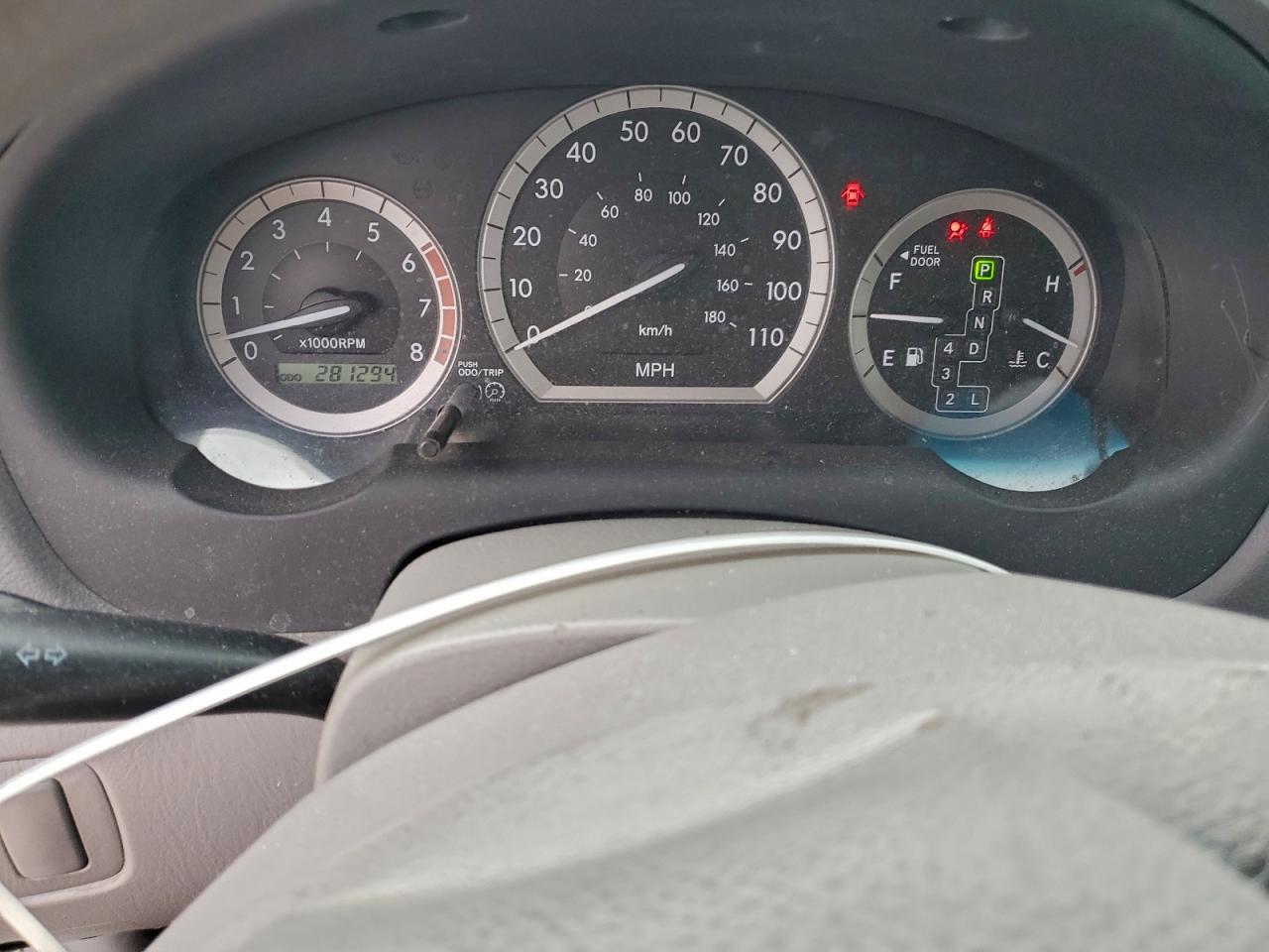 2004 TOYOTA SIENNA CE photo 9