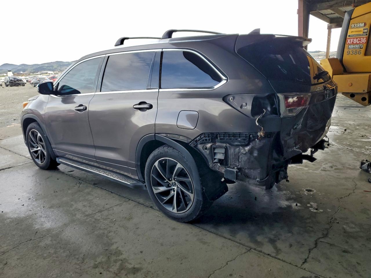 2016 TOYOTA HIGHLANDER LIMITED photo 2