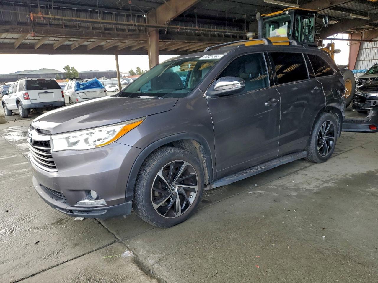 2016 TOYOTA HIGHLANDER