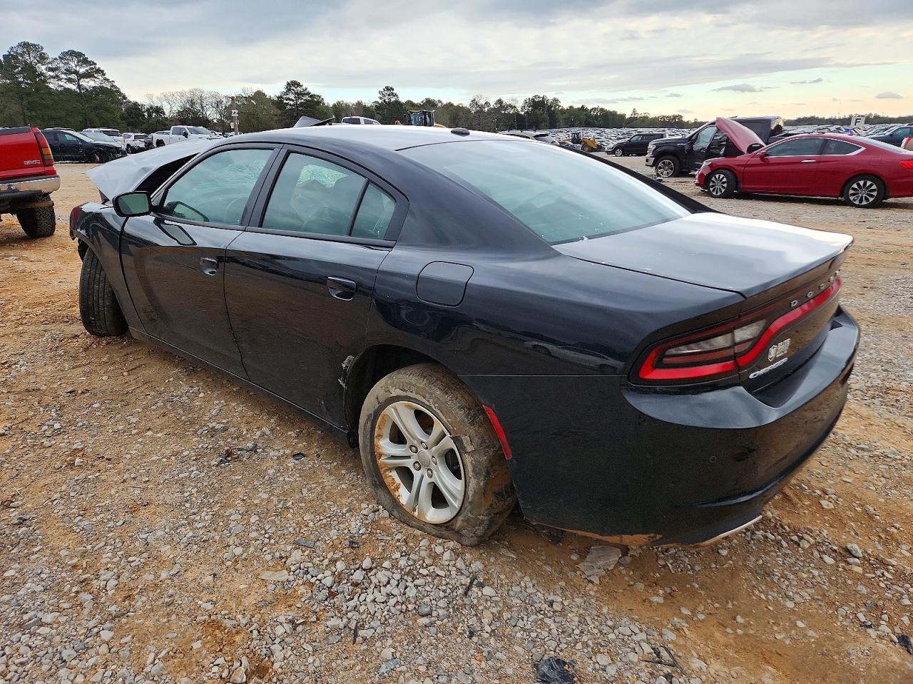 2020 DODGE CHARGER SXT photo 2