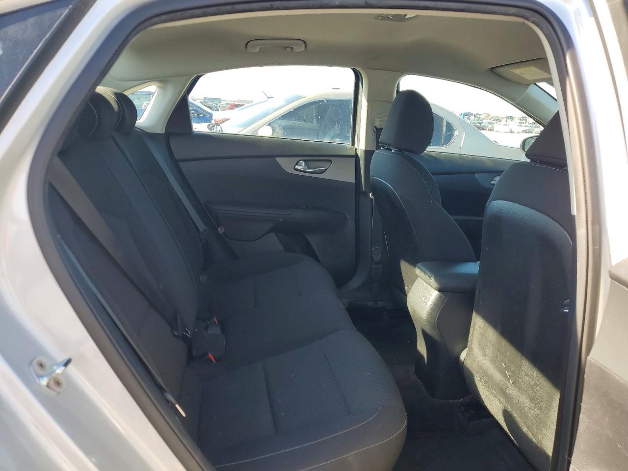 2021 KIA FORTE FE photo 10