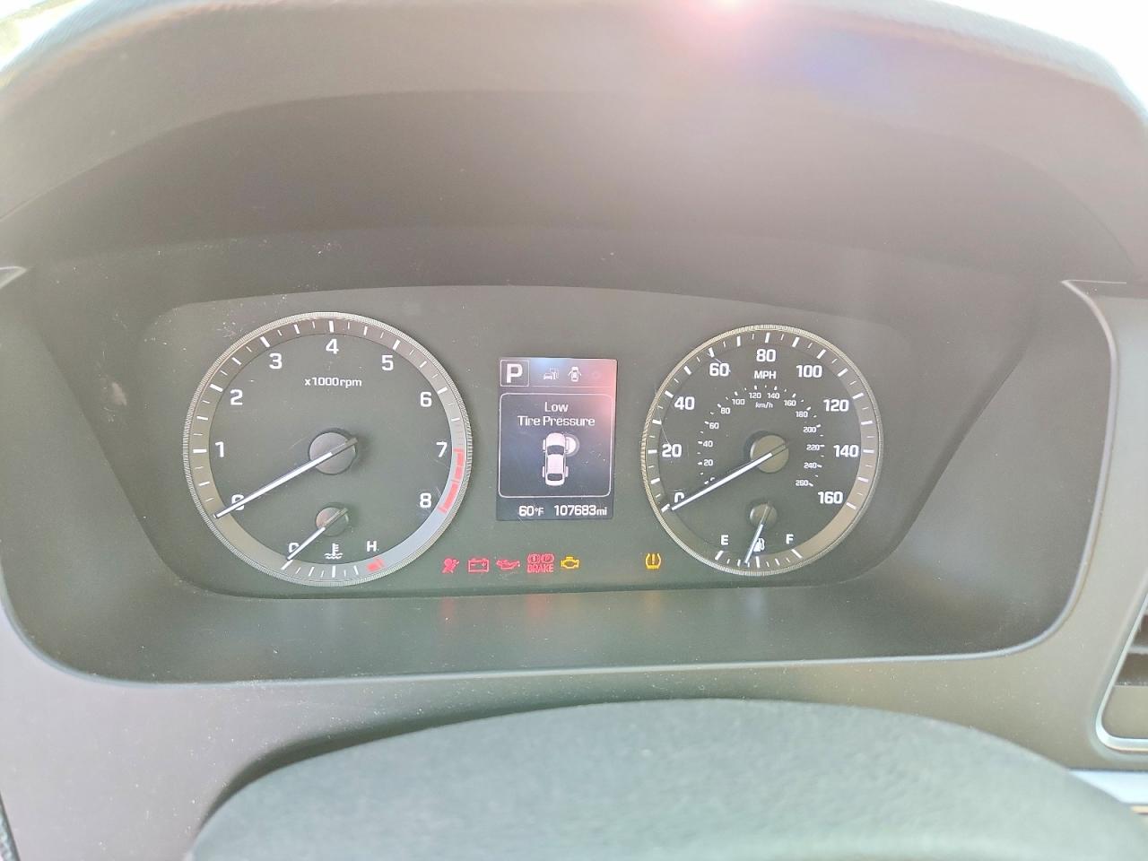 2015 HYUNDAI SONATA SE photo 9