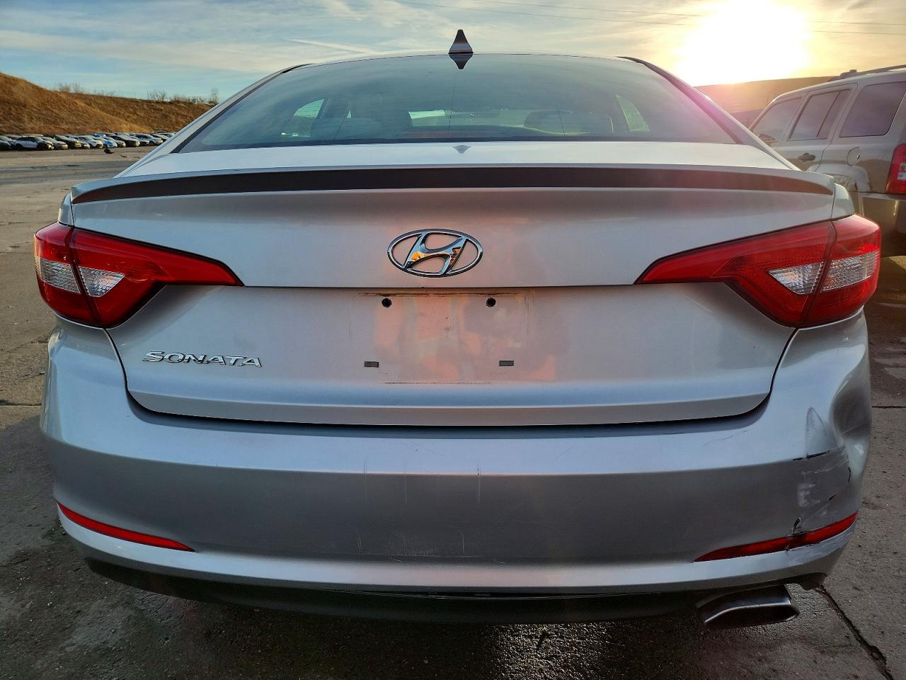 2015 HYUNDAI SONATA SE photo 6