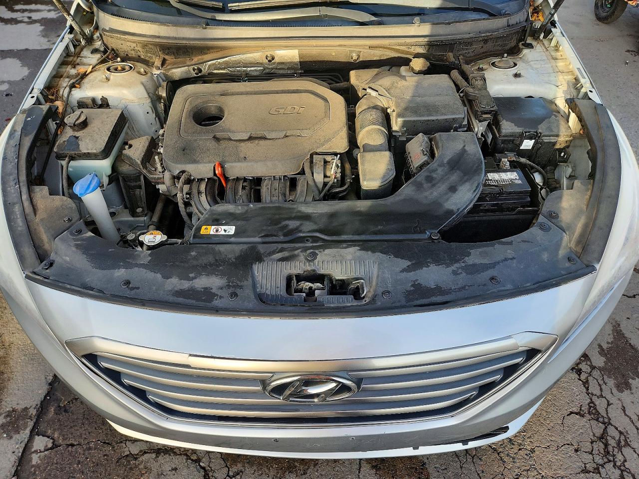 2015 HYUNDAI SONATA SE photo 11