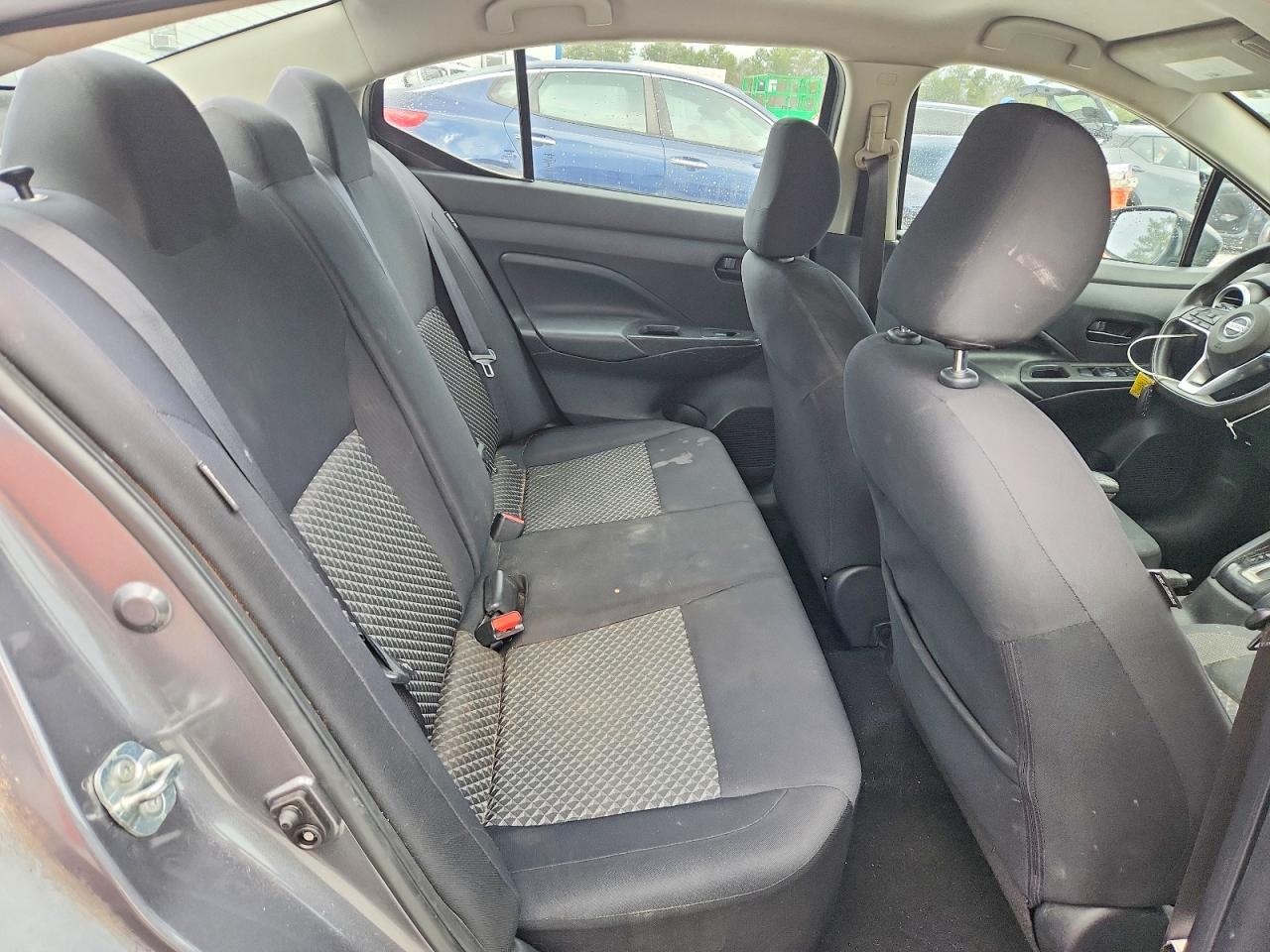 2020 NISSAN VERSA S photo 19