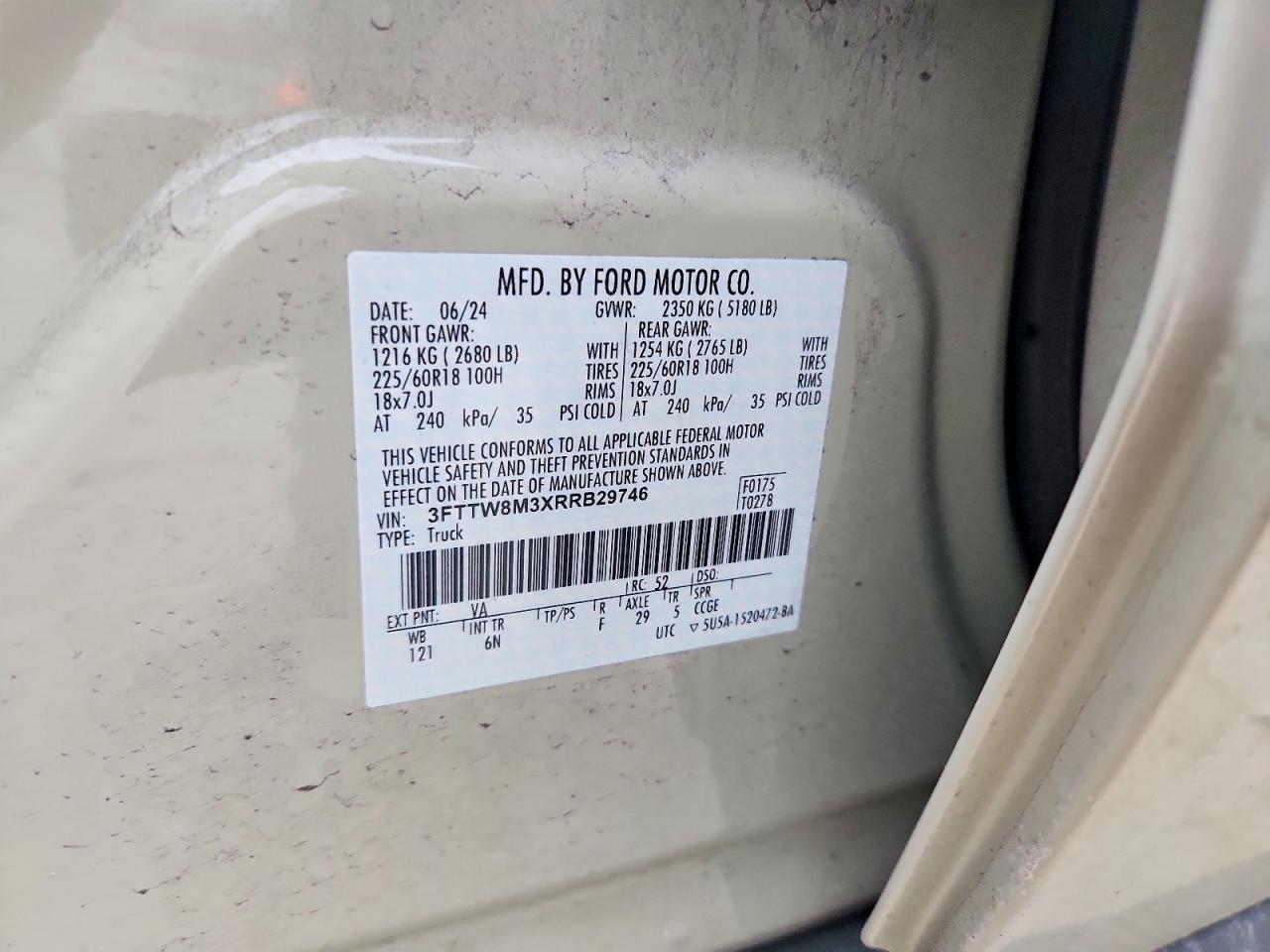 2024 FORD MAVERICK LARIAT photo 12
