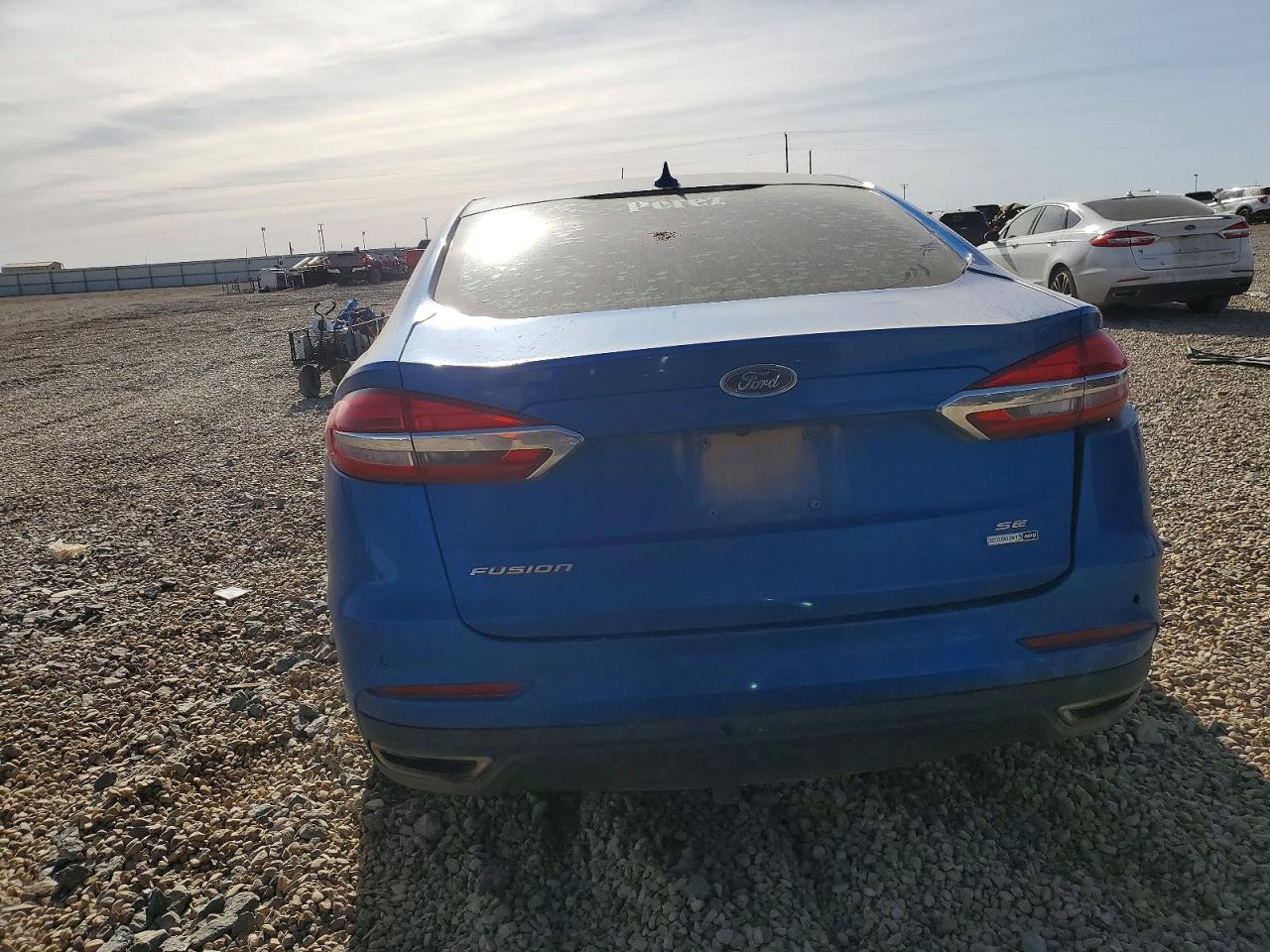 2020 FORD FUSION SE photo 6