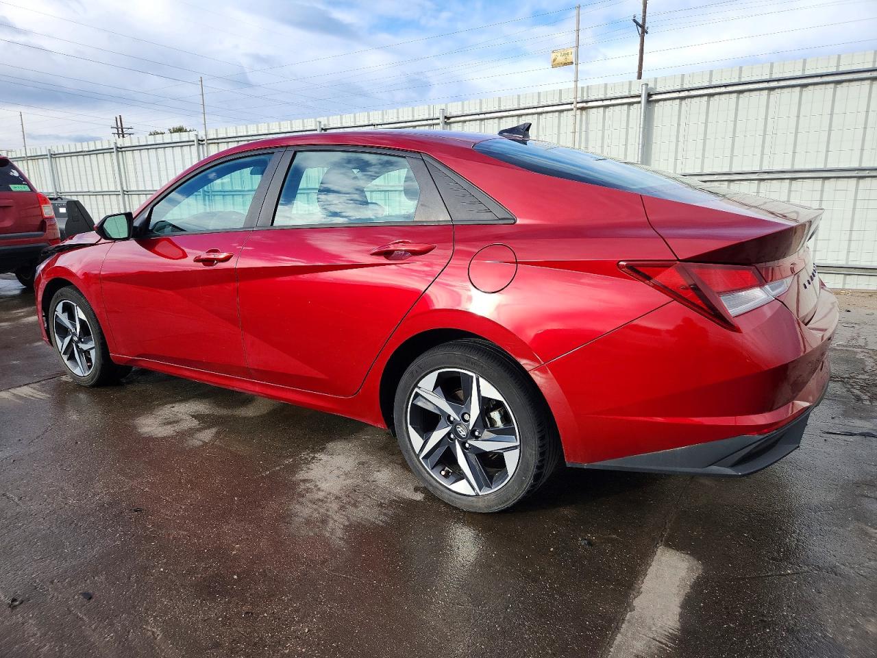 2023 HYUNDAI ELANTRA SEL photo 3