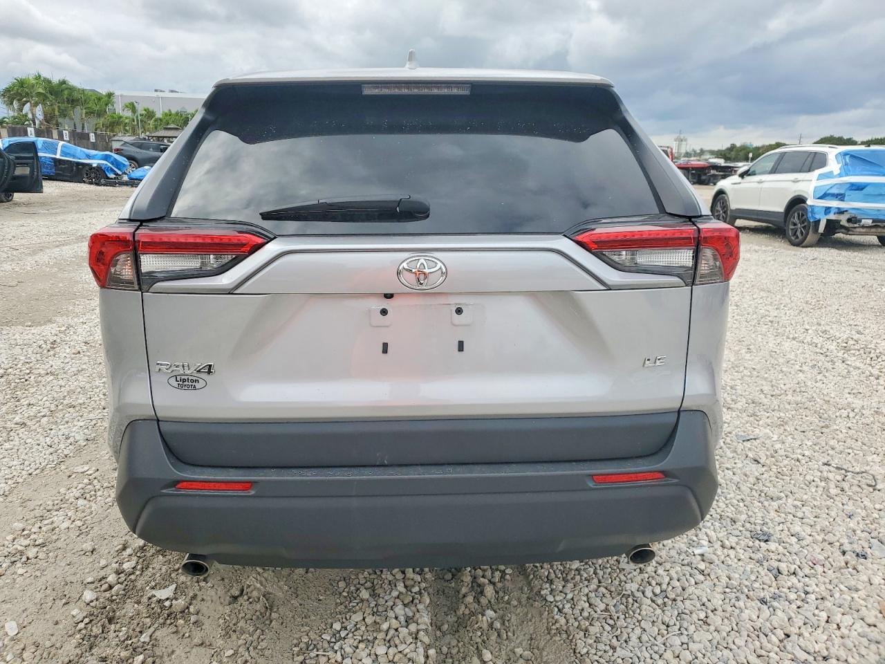 2025 TOYOTA RAV4 LE photo 6