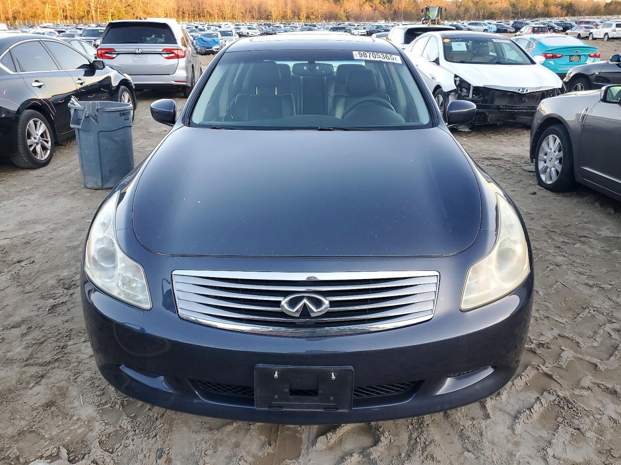 2009 INFINITI G37 BASE photo 5
