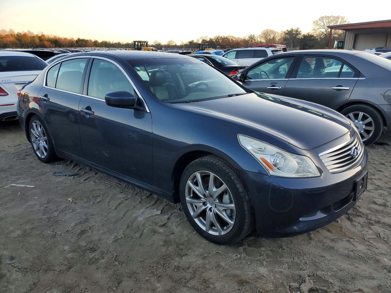 2009 INFINITI G37 BASE photo 4