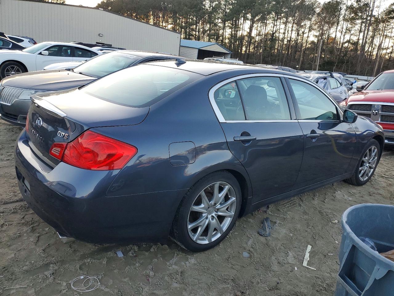 2009 INFINITI G37 BASE photo 3