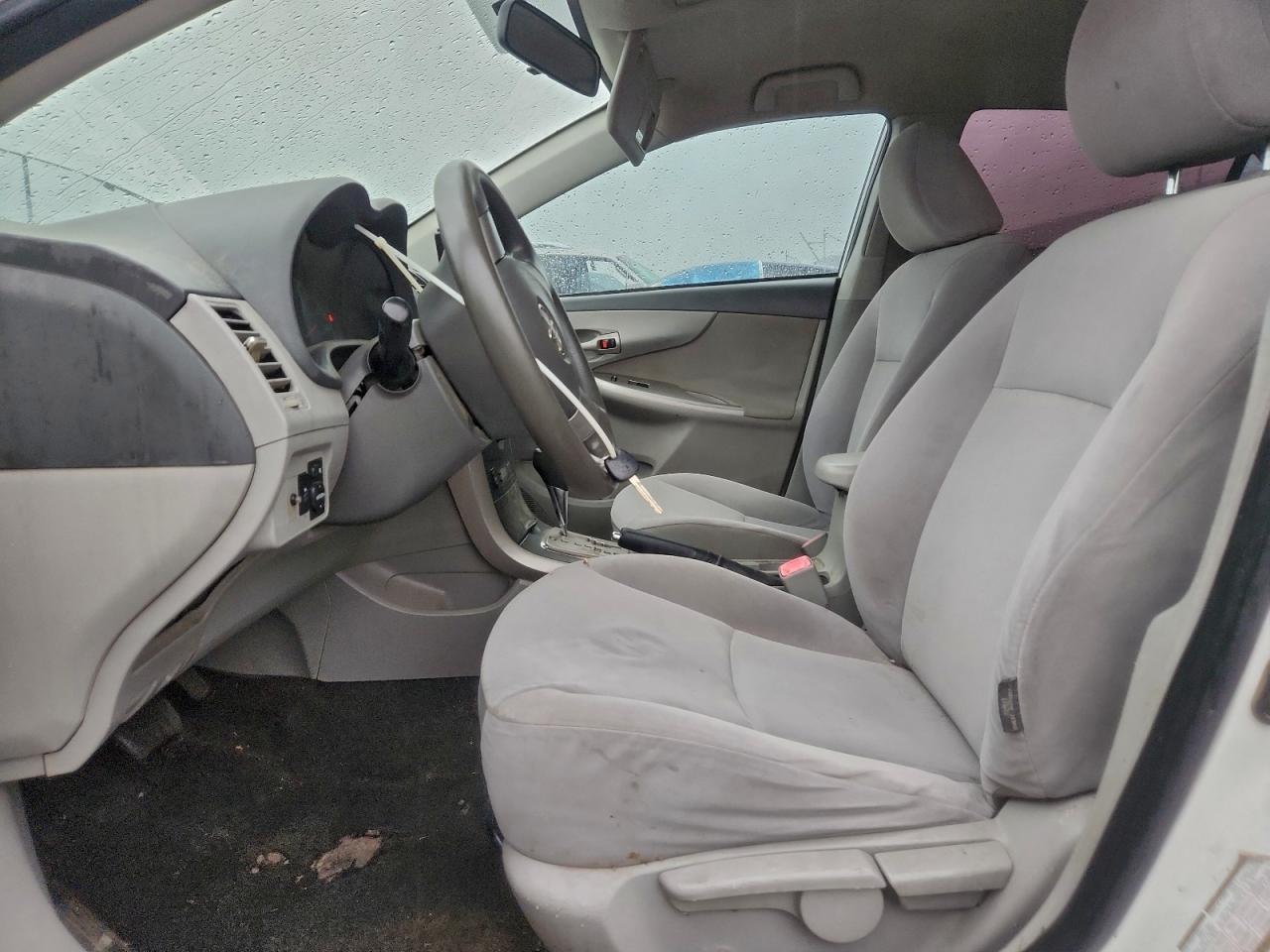 2010 TOYOTA COROLLA BASE photo 7