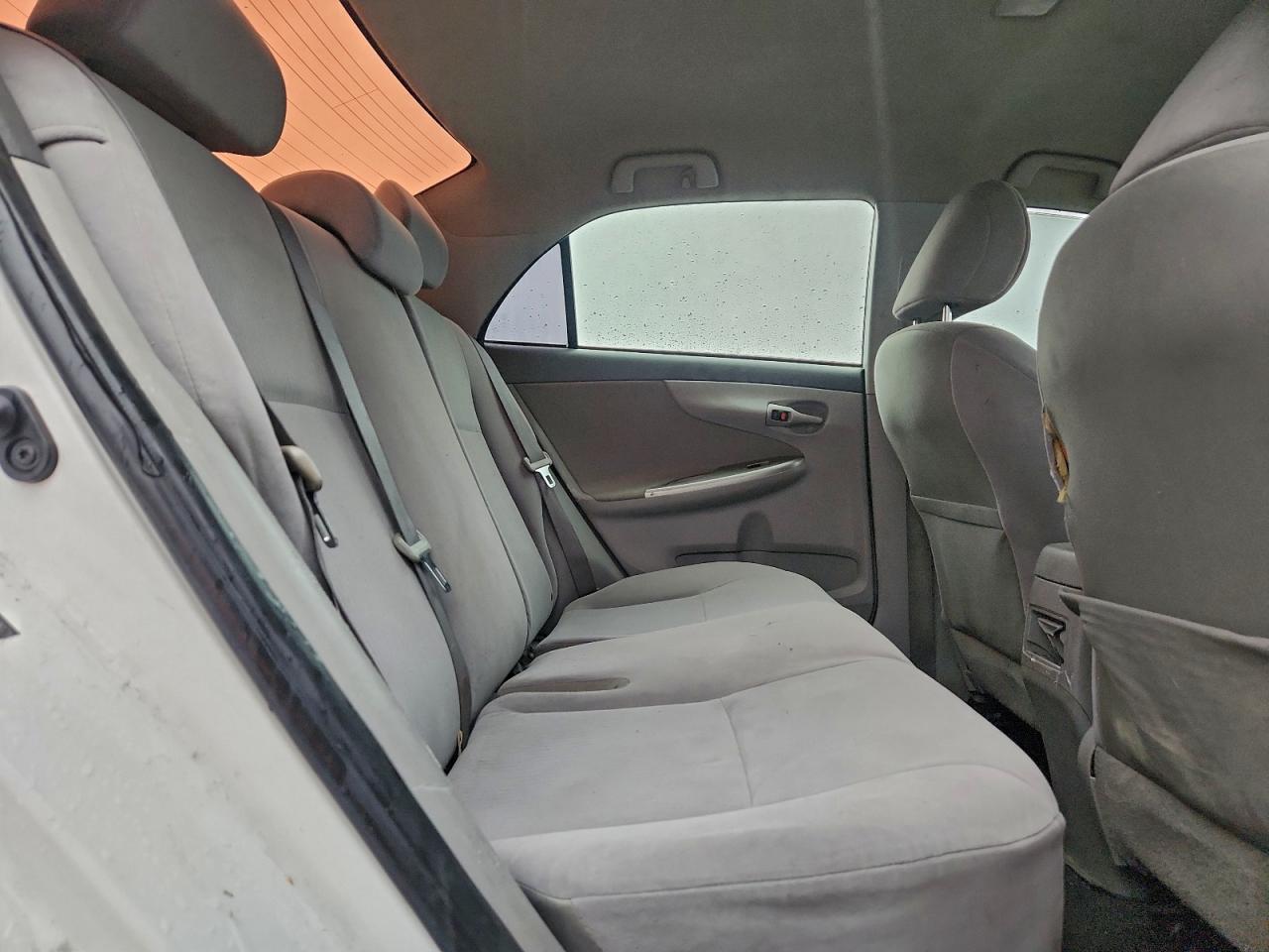 2010 TOYOTA COROLLA BASE photo 10
