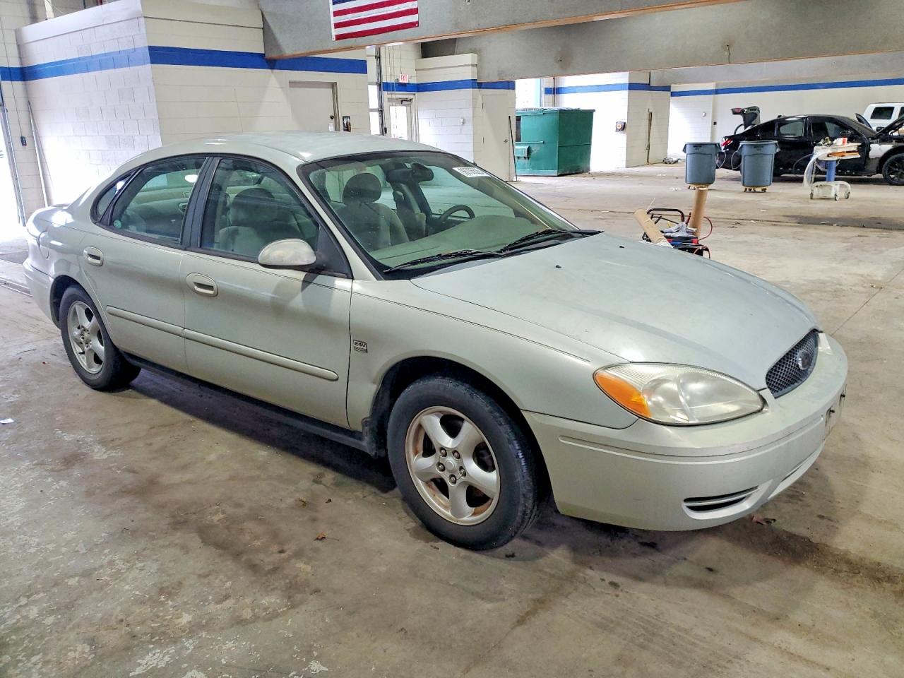 2004 FORD TAURUS SES photo 4