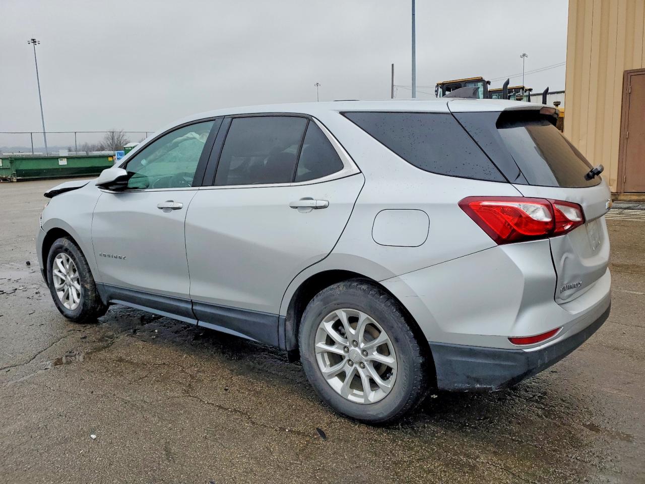 2018 CHEVROLET EQUINOX LT photo 2