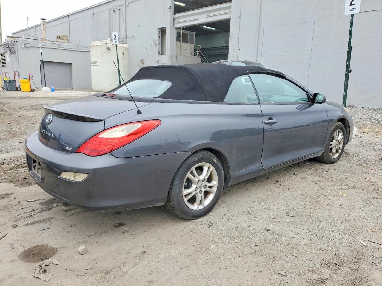 2007 TOYOTA CAMRY SOLARA SE photo 3